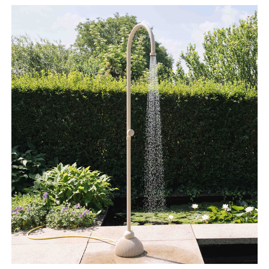 JEE-O IZI Beach — outdoor shower view